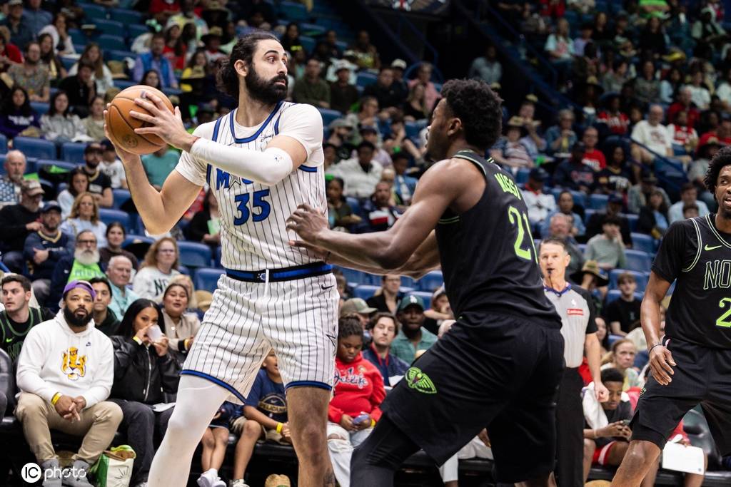 锡安17分班凯罗23+16 鹈鹕不敌魔术8连败